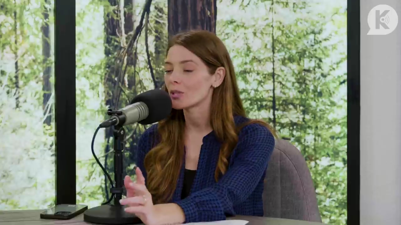 Ashley-Greene-dot-nl_TheTwilightEffectPostcast-Aflevering9NewMoonRewatchPart3of3-1263.jpg Ashley-Greene-dot-nl_TheTwilightEffectPostcast-Aflevering9NewMoonRewatchPart3of3-1263.jpg