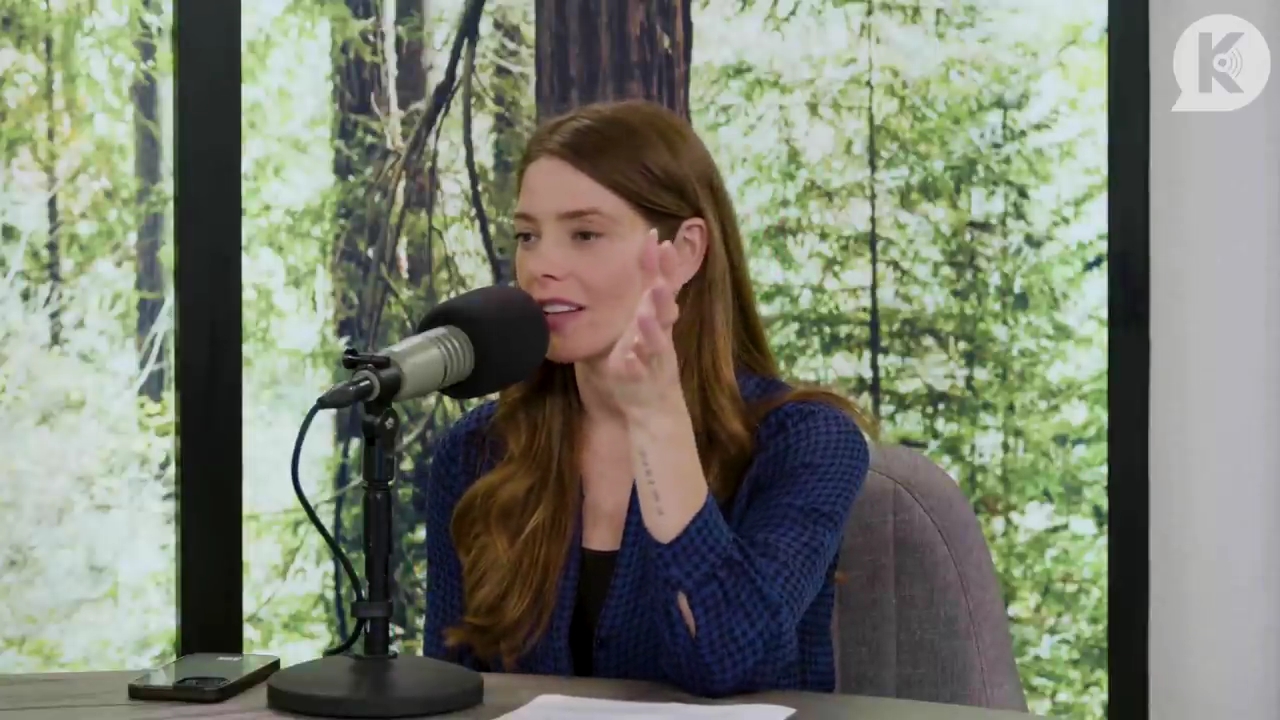 Ashley-Greene-dot-nl_TheTwilightEffectPostcast-Aflevering9NewMoonRewatchPart3of3-1267.jpg Ashley-Greene-dot-nl_TheTwilightEffectPostcast-Aflevering9NewMoonRewatchPart3of3-1267.jpg