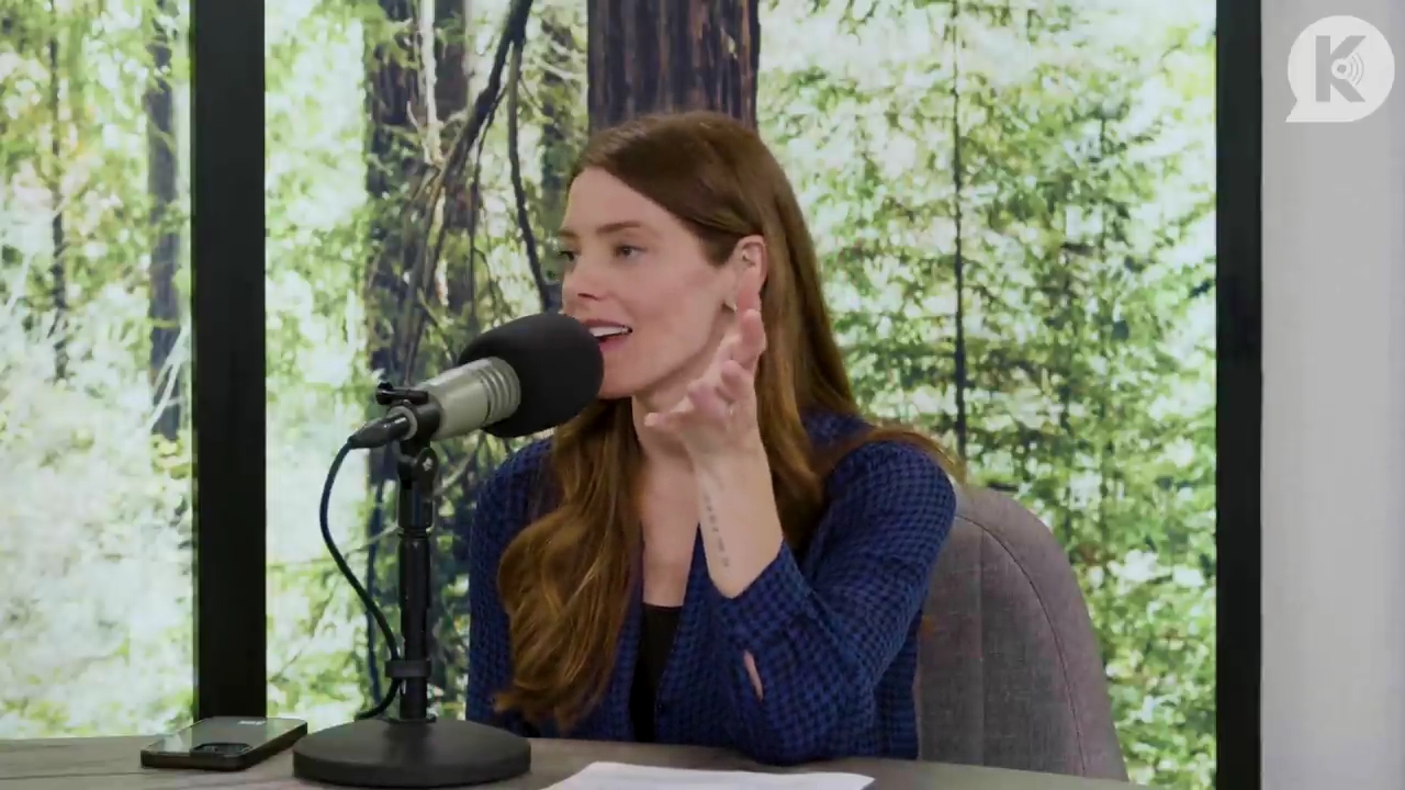 Ashley-Greene-dot-nl_TheTwilightEffectPostcast-Aflevering9NewMoonRewatchPart3of3-1268.jpg Ashley-Greene-dot-nl_TheTwilightEffectPostcast-Aflevering9NewMoonRewatchPart3of3-1268.jpg