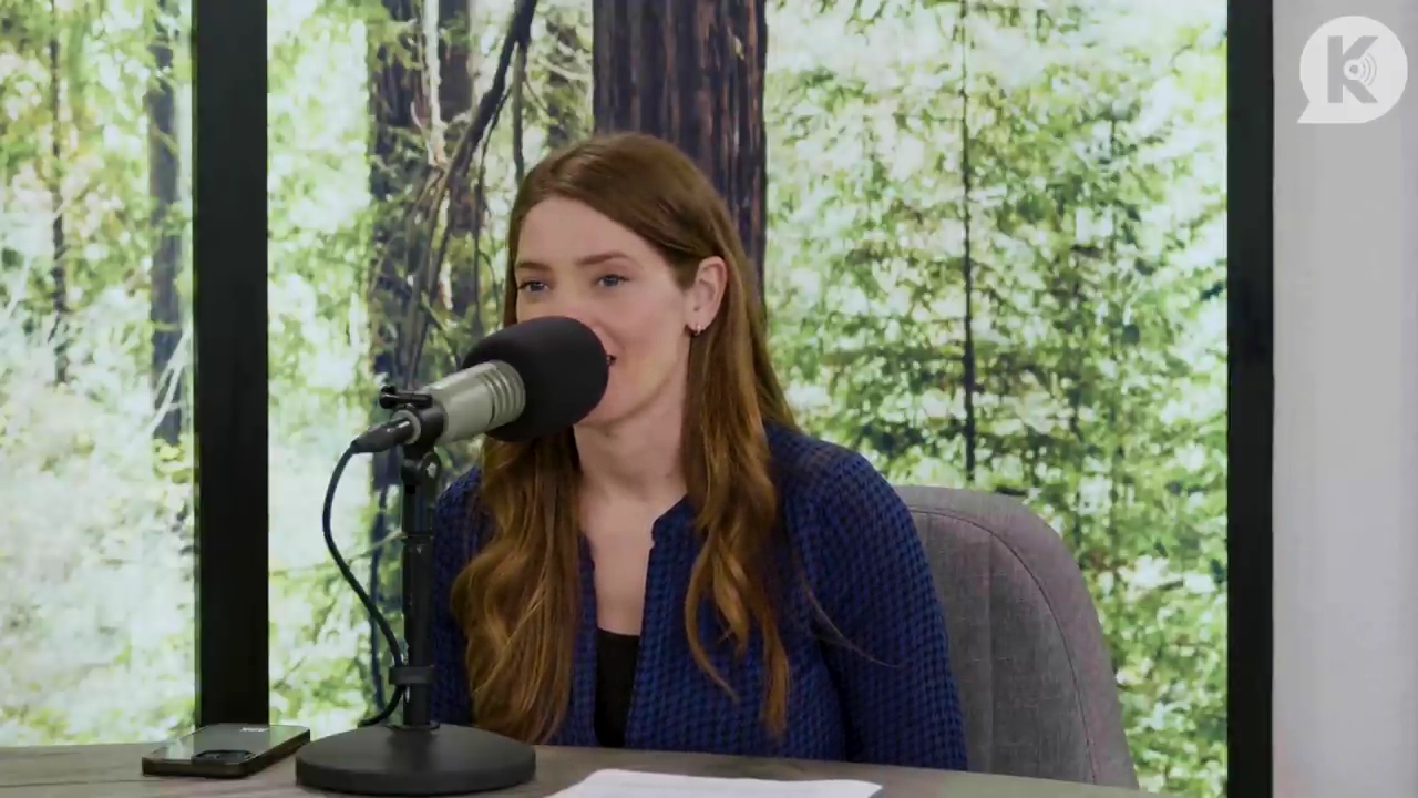 Ashley-Greene-dot-nl_TheTwilightEffectPostcast-Aflevering9NewMoonRewatchPart3of3-1287.jpg Ashley-Greene-dot-nl_TheTwilightEffectPostcast-Aflevering9NewMoonRewatchPart3of3-1287.jpg