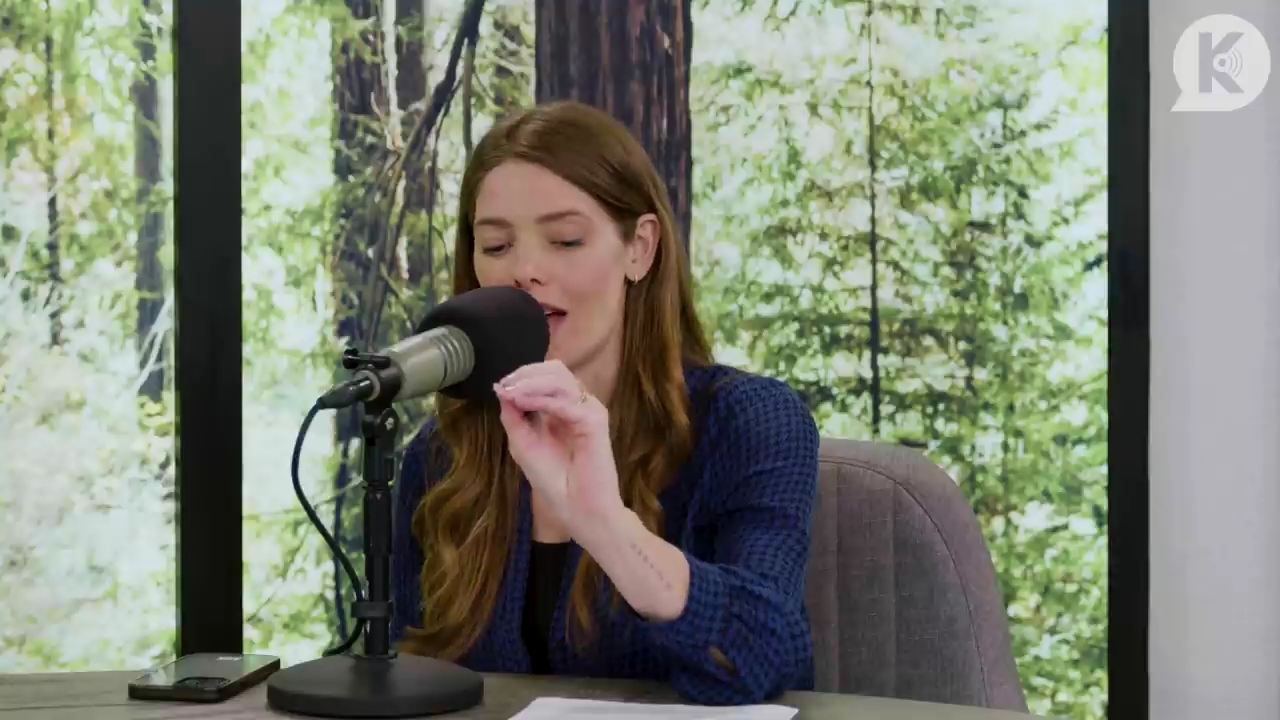 Ashley-Greene-dot-nl_TheTwilightEffectPostcast-Aflevering9NewMoonRewatchPart3of3-1362.jpg Ashley-Greene-dot-nl_TheTwilightEffectPostcast-Aflevering9NewMoonRewatchPart3of3-1362.jpg