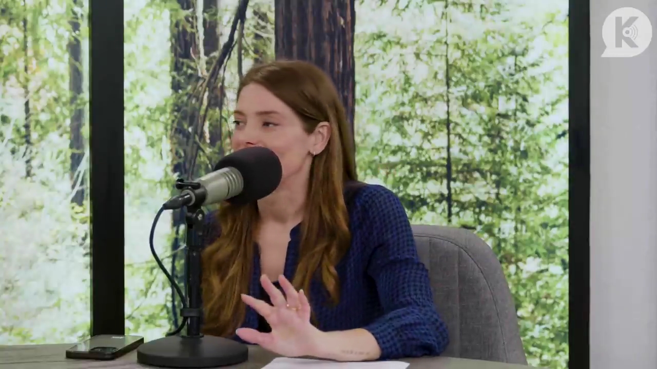 Ashley-Greene-dot-nl_TheTwilightEffectPostcast-Aflevering9NewMoonRewatchPart3of3-1377.jpg Ashley-Greene-dot-nl_TheTwilightEffectPostcast-Aflevering9NewMoonRewatchPart3of3-1377.jpg