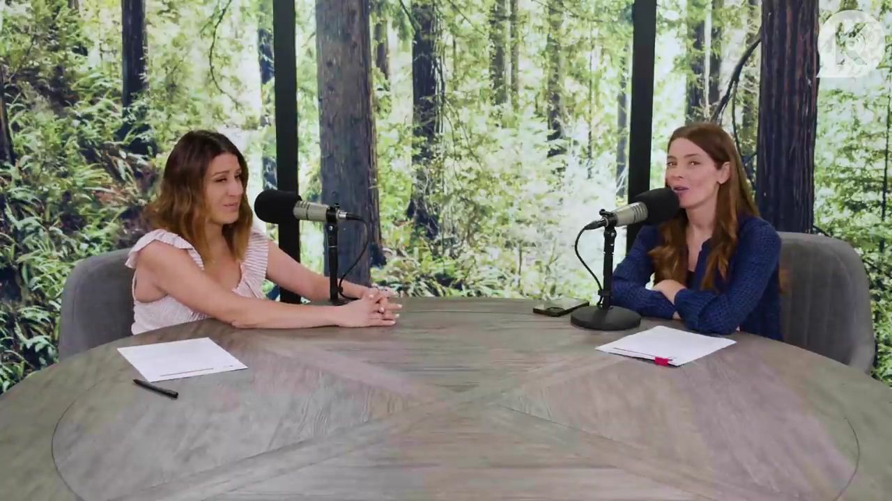 Ashley-Greene-dot-nl_TheTwilightEffectPostcast-Aflevering9NewMoonRewatchPart3of3-1448.jpg Ashley-Greene-dot-nl_TheTwilightEffectPostcast-Aflevering9NewMoonRewatchPart3of3-1448.jpg