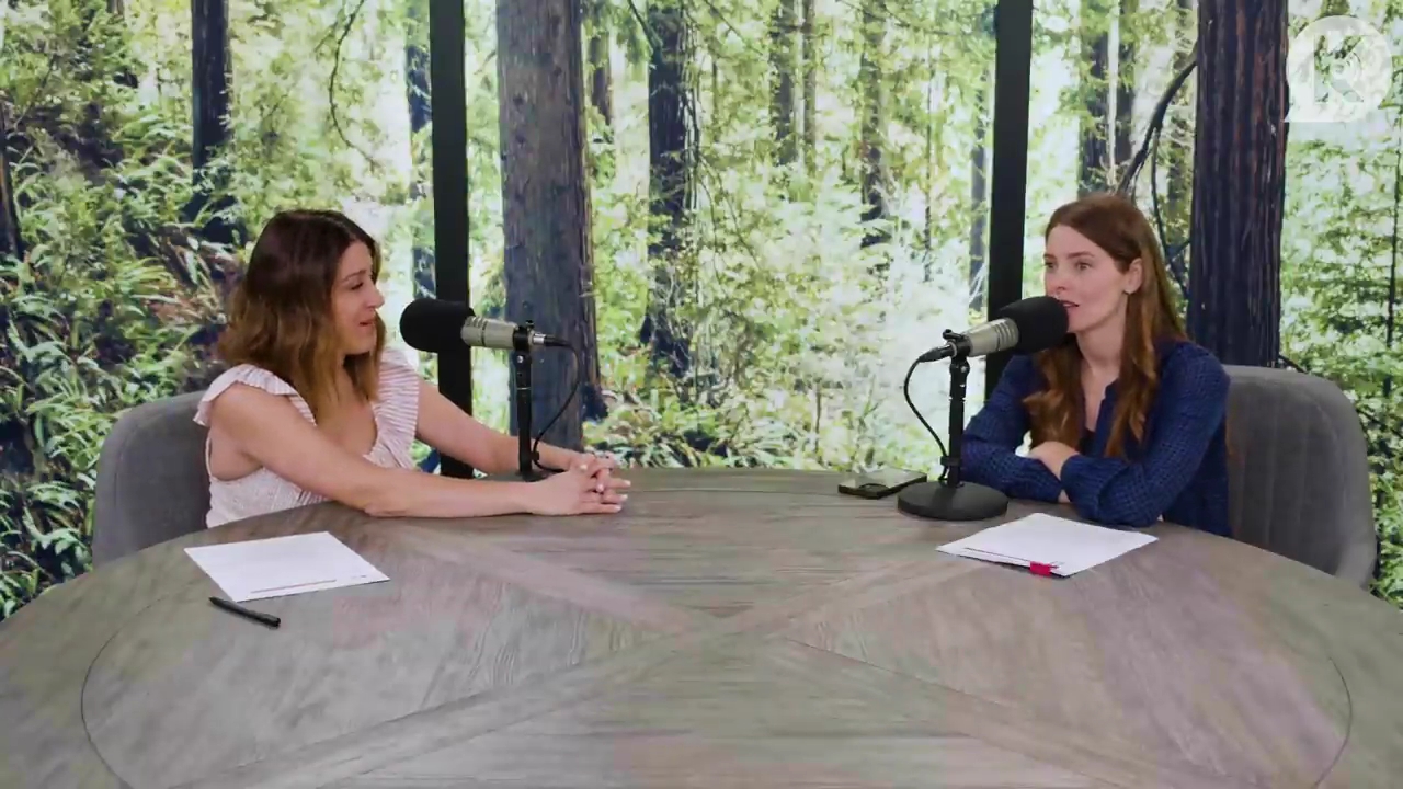 Ashley-Greene-dot-nl_TheTwilightEffectPostcast-Aflevering9NewMoonRewatchPart3of3-1450.jpg Ashley-Greene-dot-nl_TheTwilightEffectPostcast-Aflevering9NewMoonRewatchPart3of3-1450.jpg