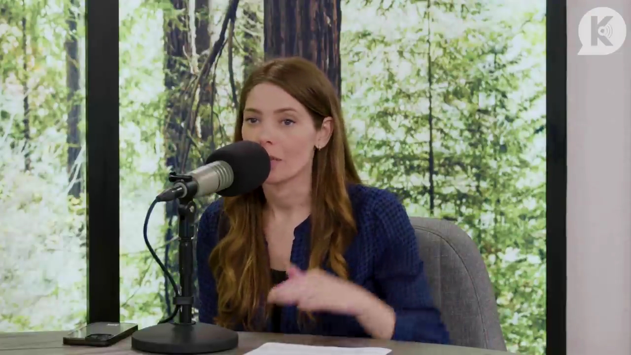 Ashley-Greene-dot-nl_TheTwilightEffectPostcast-Aflevering9NewMoonRewatchPart3of3-1471.jpg Ashley-Greene-dot-nl_TheTwilightEffectPostcast-Aflevering9NewMoonRewatchPart3of3-1471.jpg