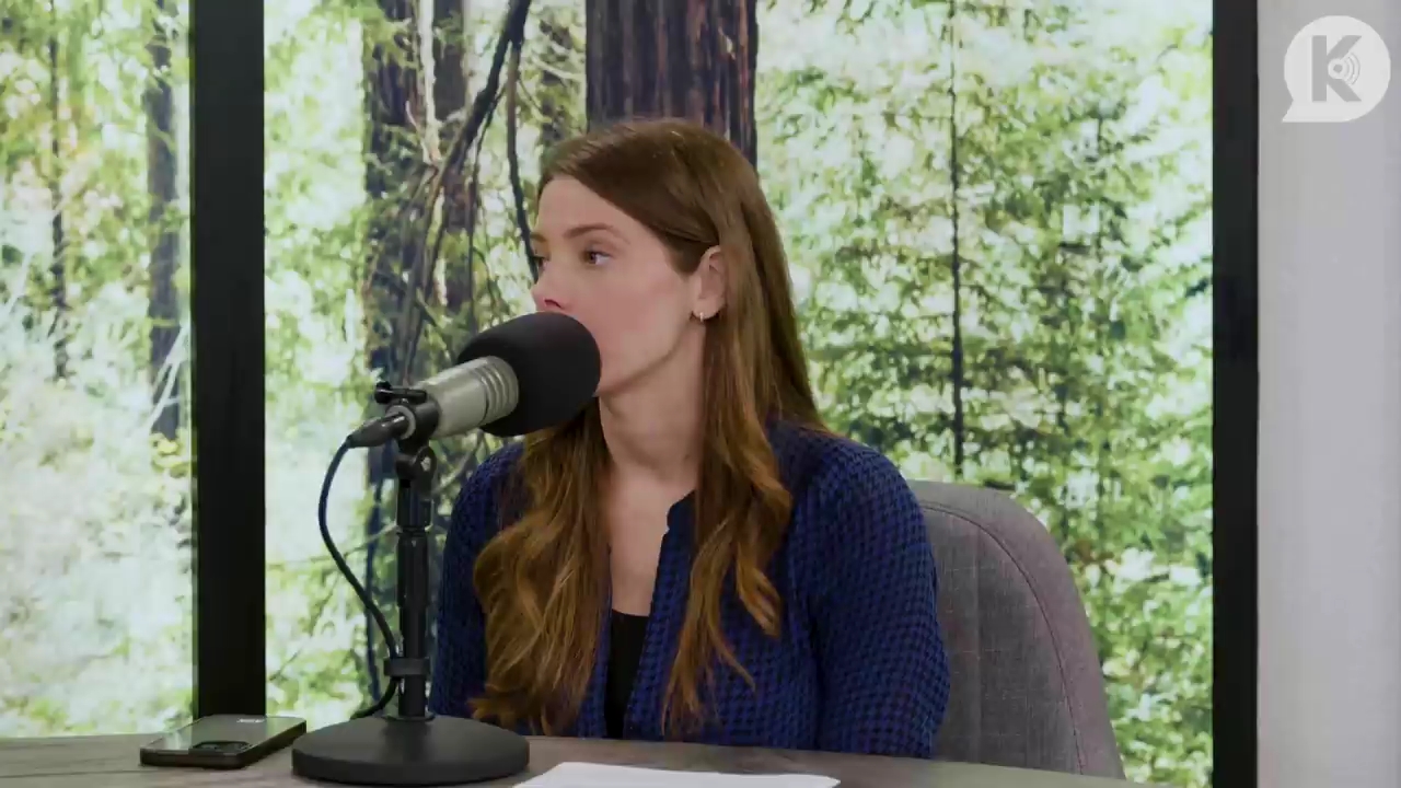 Ashley-Greene-dot-nl_TheTwilightEffectPostcast-Aflevering9NewMoonRewatchPart3of3-1484.jpg Ashley-Greene-dot-nl_TheTwilightEffectPostcast-Aflevering9NewMoonRewatchPart3of3-1484.jpg