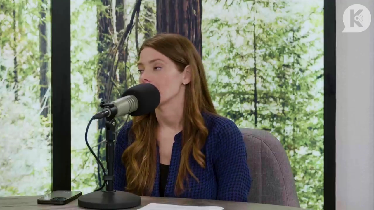 Ashley-Greene-dot-nl_TheTwilightEffectPostcast-Aflevering9NewMoonRewatchPart3of3-1489.jpg Ashley-Greene-dot-nl_TheTwilightEffectPostcast-Aflevering9NewMoonRewatchPart3of3-1489.jpg