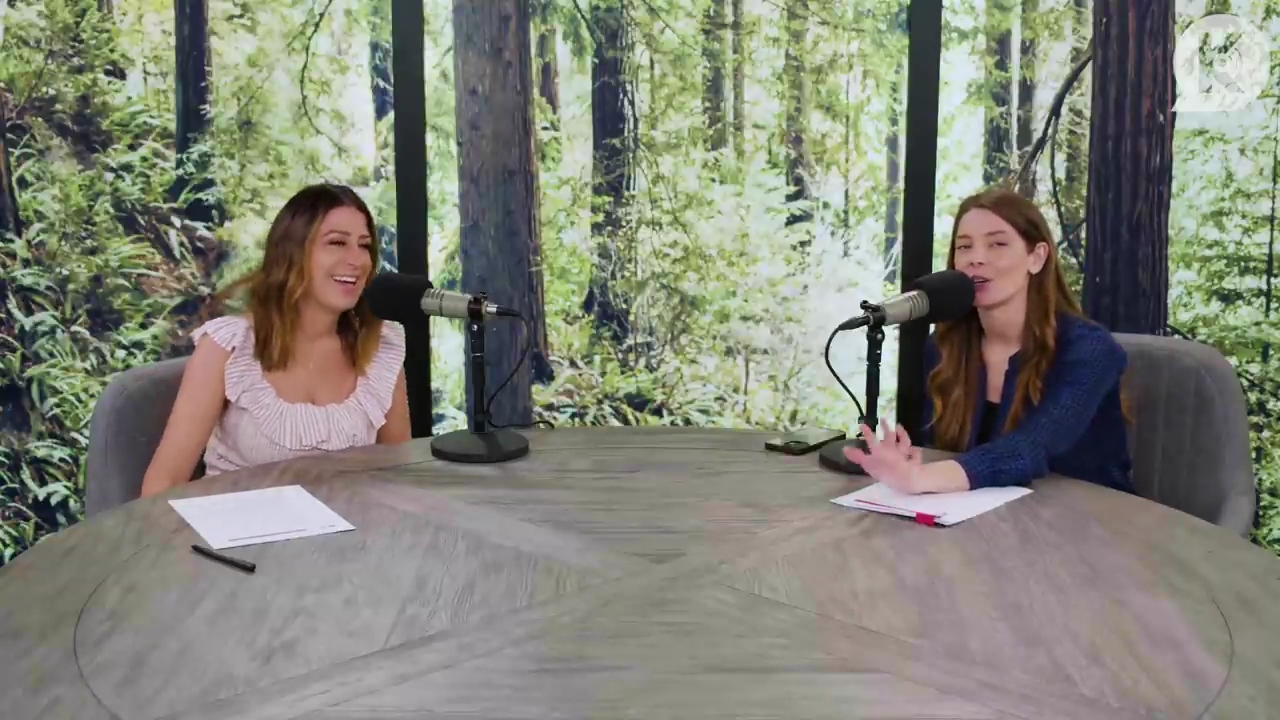 Ashley-Greene-dot-nl_TheTwilightEffectPostcast-Aflevering9NewMoonRewatchPart3of3-1545.jpg Ashley-Greene-dot-nl_TheTwilightEffectPostcast-Aflevering9NewMoonRewatchPart3of3-1545.jpg