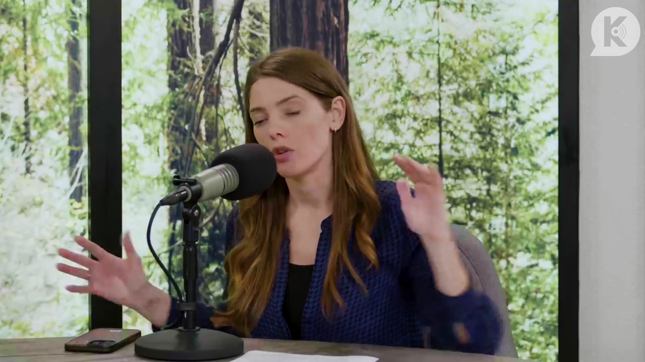 Ashley-Greene-dot-nl_TheTwilightEffectPostcast-Aflevering9NewMoonRewatchPart3of3-1564.jpg Ashley-Greene-dot-nl_TheTwilightEffectPostcast-Aflevering9NewMoonRewatchPart3of3-1564.jpg