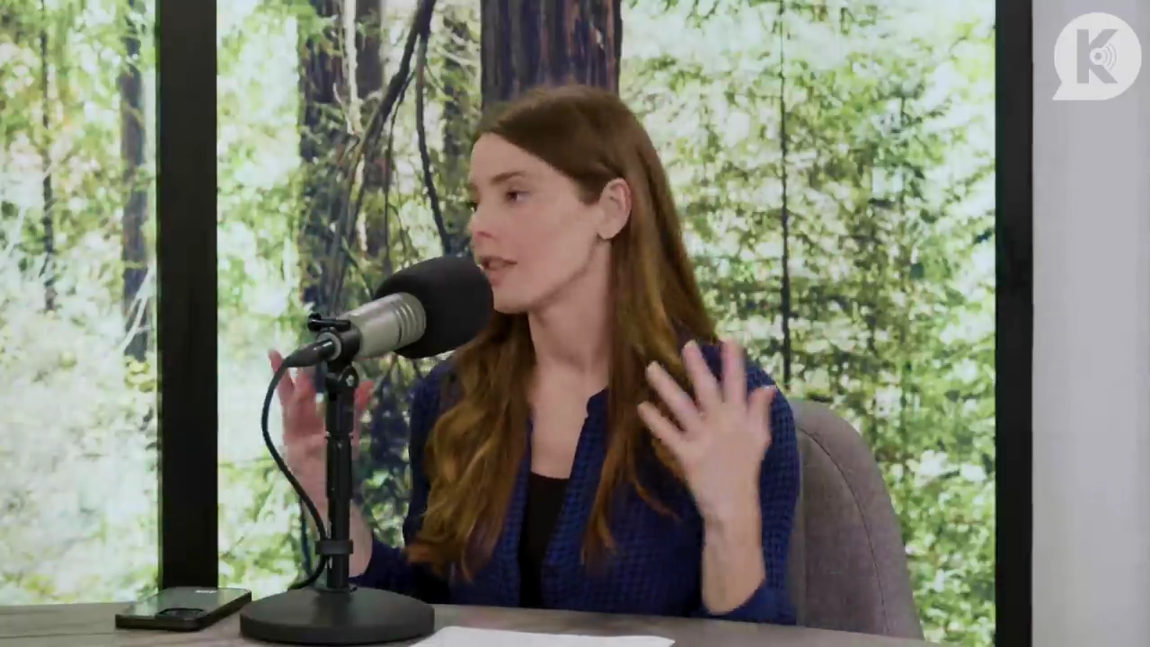 Ashley-Greene-dot-nl_TheTwilightEffectPostcast-Aflevering9NewMoonRewatchPart3of3-1568.jpg Ashley-Greene-dot-nl_TheTwilightEffectPostcast-Aflevering9NewMoonRewatchPart3of3-1568.jpg