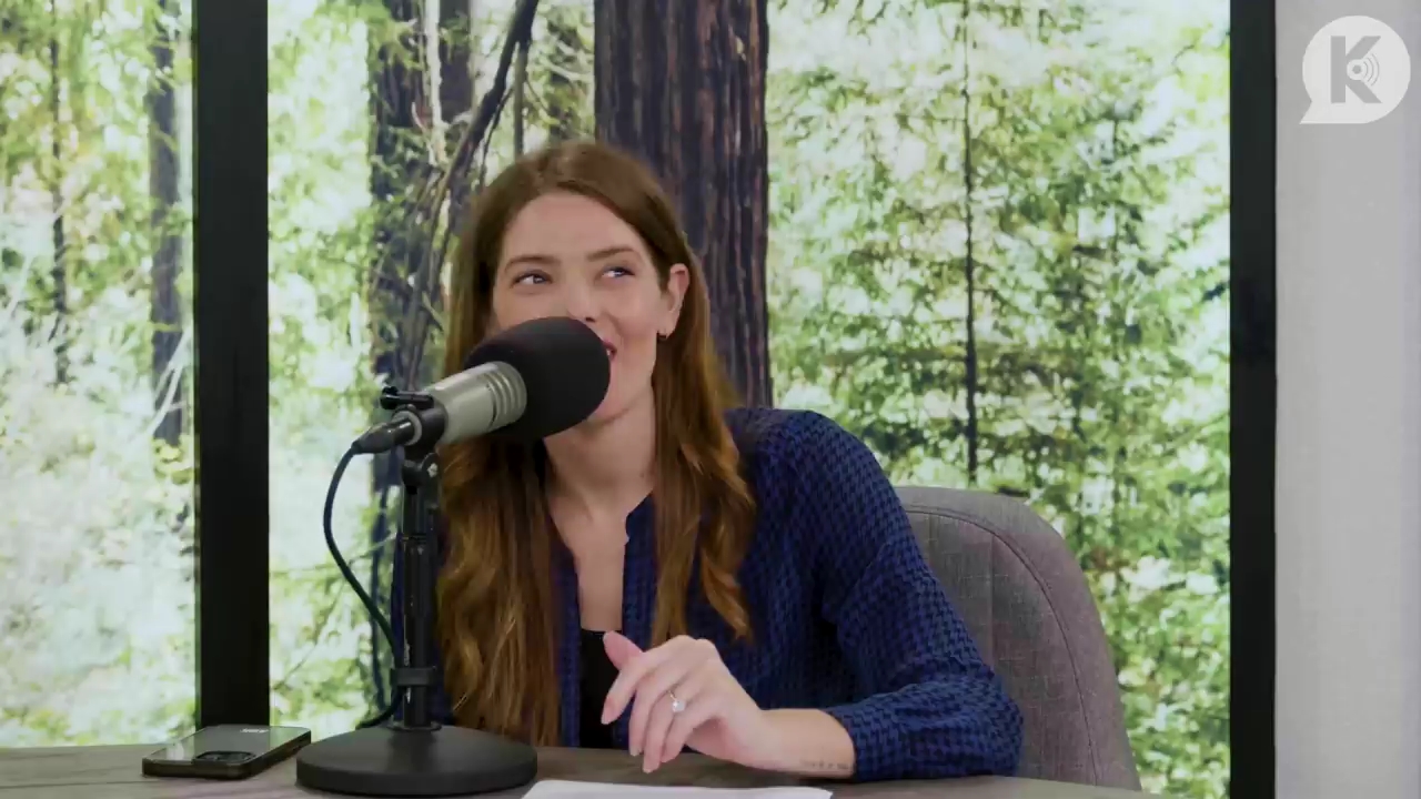 Ashley-Greene-dot-nl_TheTwilightEffectPostcast-Aflevering9NewMoonRewatchPart3of3-1590.jpg Ashley-Greene-dot-nl_TheTwilightEffectPostcast-Aflevering9NewMoonRewatchPart3of3-1590.jpg