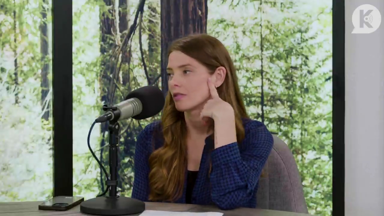 Ashley-Greene-dot-nl_TheTwilightEffectPostcast-Aflevering9NewMoonRewatchPart3of3-1628.jpg Ashley-Greene-dot-nl_TheTwilightEffectPostcast-Aflevering9NewMoonRewatchPart3of3-1628.jpg