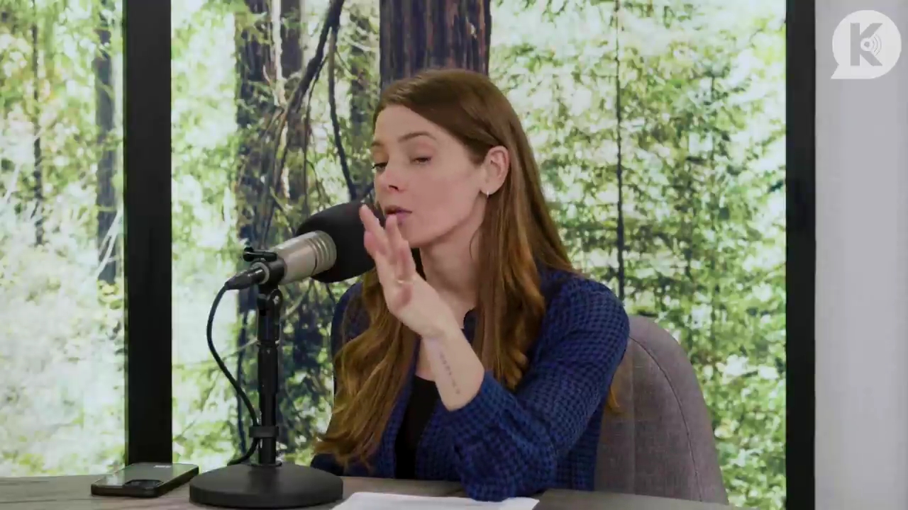 Ashley-Greene-dot-nl_TheTwilightEffectPostcast-Aflevering9NewMoonRewatchPart3of3-1668.jpg Ashley-Greene-dot-nl_TheTwilightEffectPostcast-Aflevering9NewMoonRewatchPart3of3-1668.jpg