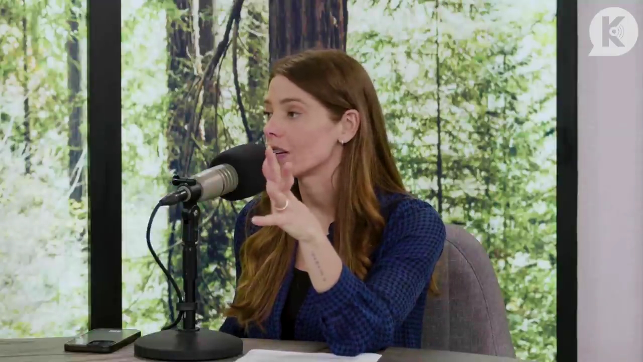 Ashley-Greene-dot-nl_TheTwilightEffectPostcast-Aflevering9NewMoonRewatchPart3of3-1669.jpg Ashley-Greene-dot-nl_TheTwilightEffectPostcast-Aflevering9NewMoonRewatchPart3of3-1669.jpg