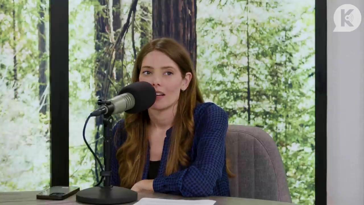 Ashley-Greene-dot-nl_TheTwilightEffectPostcast-Aflevering9NewMoonRewatchPart3of3-1680.jpg Ashley-Greene-dot-nl_TheTwilightEffectPostcast-Aflevering9NewMoonRewatchPart3of3-1680.jpg