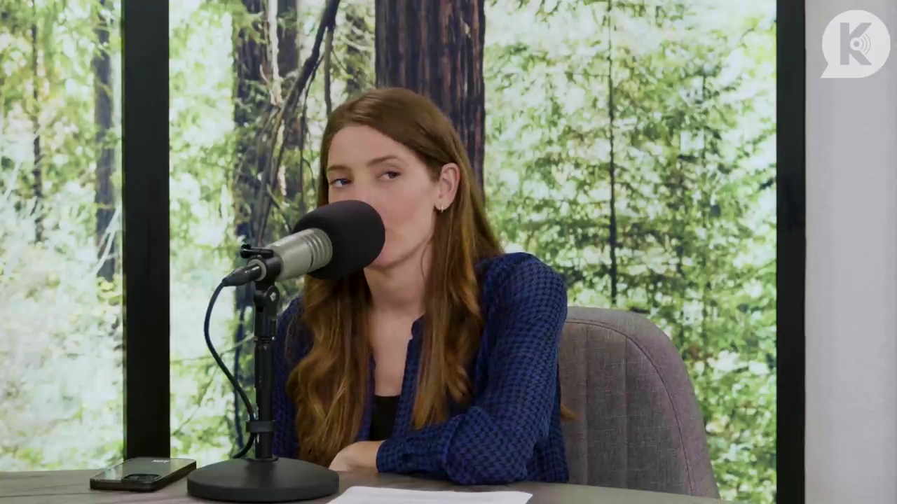 Ashley-Greene-dot-nl_TheTwilightEffectPostcast-Aflevering9NewMoonRewatchPart3of3-1691.jpg Ashley-Greene-dot-nl_TheTwilightEffectPostcast-Aflevering9NewMoonRewatchPart3of3-1691.jpg