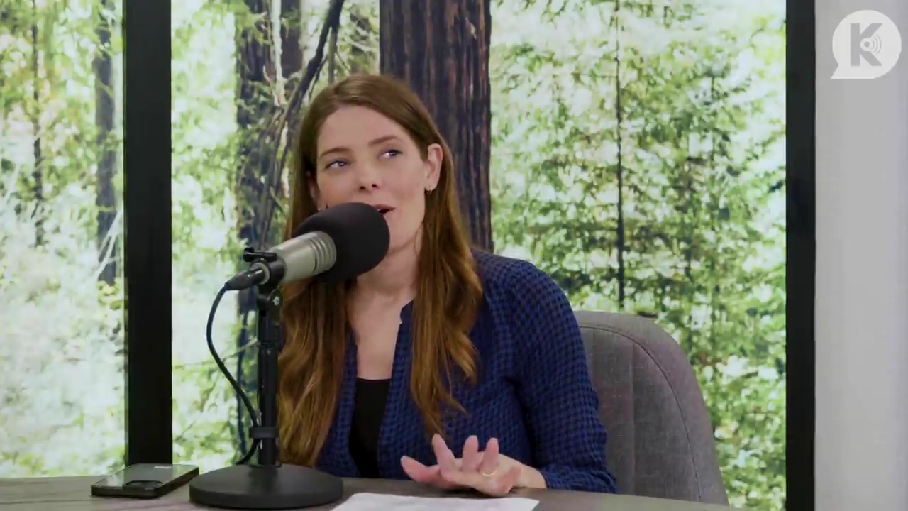 Ashley-Greene-dot-nl_TheTwilightEffectPostcast-Aflevering9NewMoonRewatchPart3of3-1703.jpg Ashley-Greene-dot-nl_TheTwilightEffectPostcast-Aflevering9NewMoonRewatchPart3of3-1703.jpg