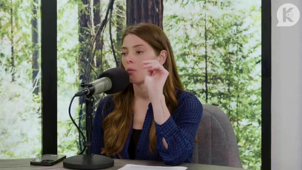 Ashley-Greene-dot-nl_TheTwilightEffectPostcast-Aflevering9NewMoonRewatchPart3of3-1728.jpg Ashley-Greene-dot-nl_TheTwilightEffectPostcast-Aflevering9NewMoonRewatchPart3of3-1728.jpg