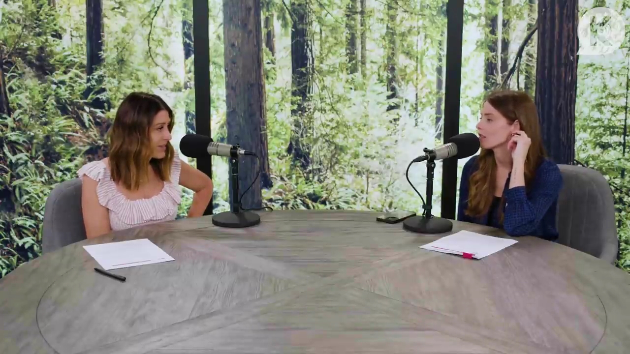 Ashley-Greene-dot-nl_TheTwilightEffectPostcast-Aflevering9NewMoonRewatchPart3of3-1763.jpg Ashley-Greene-dot-nl_TheTwilightEffectPostcast-Aflevering9NewMoonRewatchPart3of3-1763.jpg