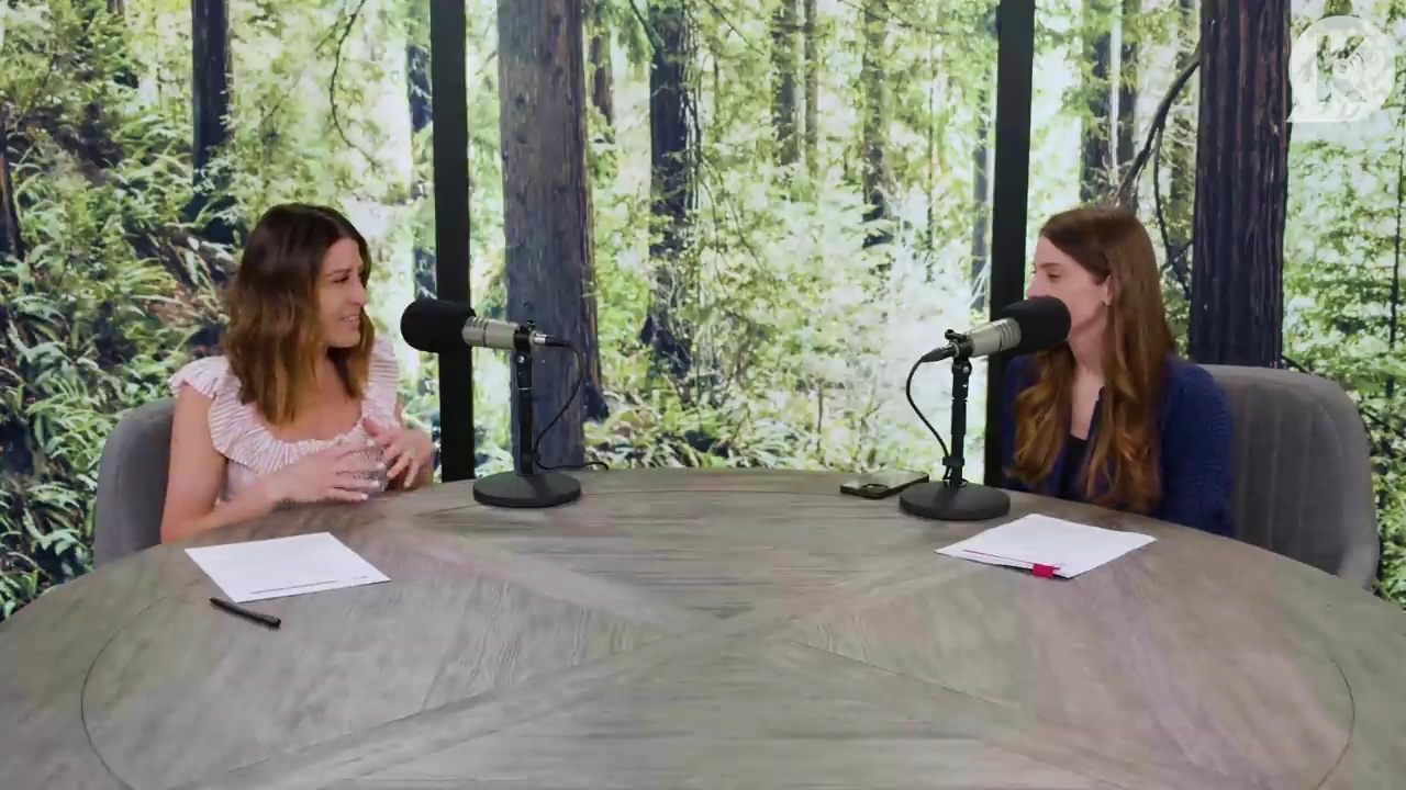 Ashley-Greene-dot-nl_TheTwilightEffectPostcast-Aflevering9NewMoonRewatchPart3of3-1784.jpg Ashley-Greene-dot-nl_TheTwilightEffectPostcast-Aflevering9NewMoonRewatchPart3of3-1784.jpg