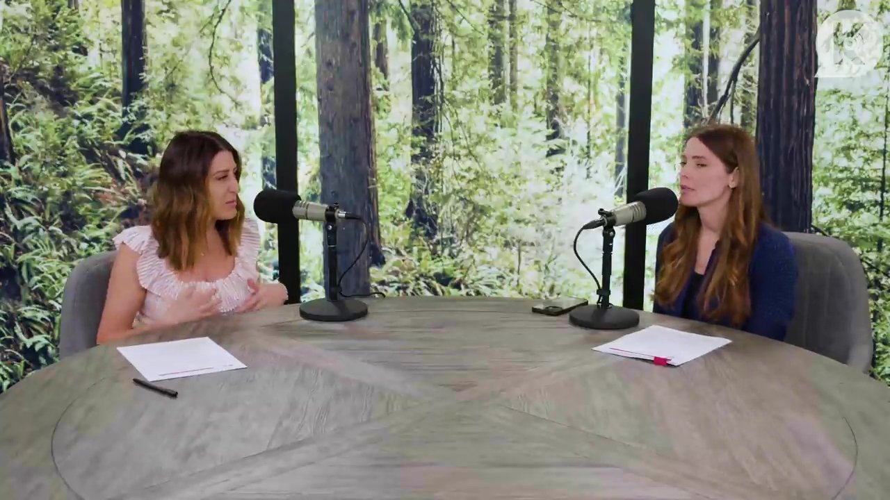 Ashley-Greene-dot-nl_TheTwilightEffectPostcast-Aflevering9NewMoonRewatchPart3of3-1786.jpg Ashley-Greene-dot-nl_TheTwilightEffectPostcast-Aflevering9NewMoonRewatchPart3of3-1786.jpg