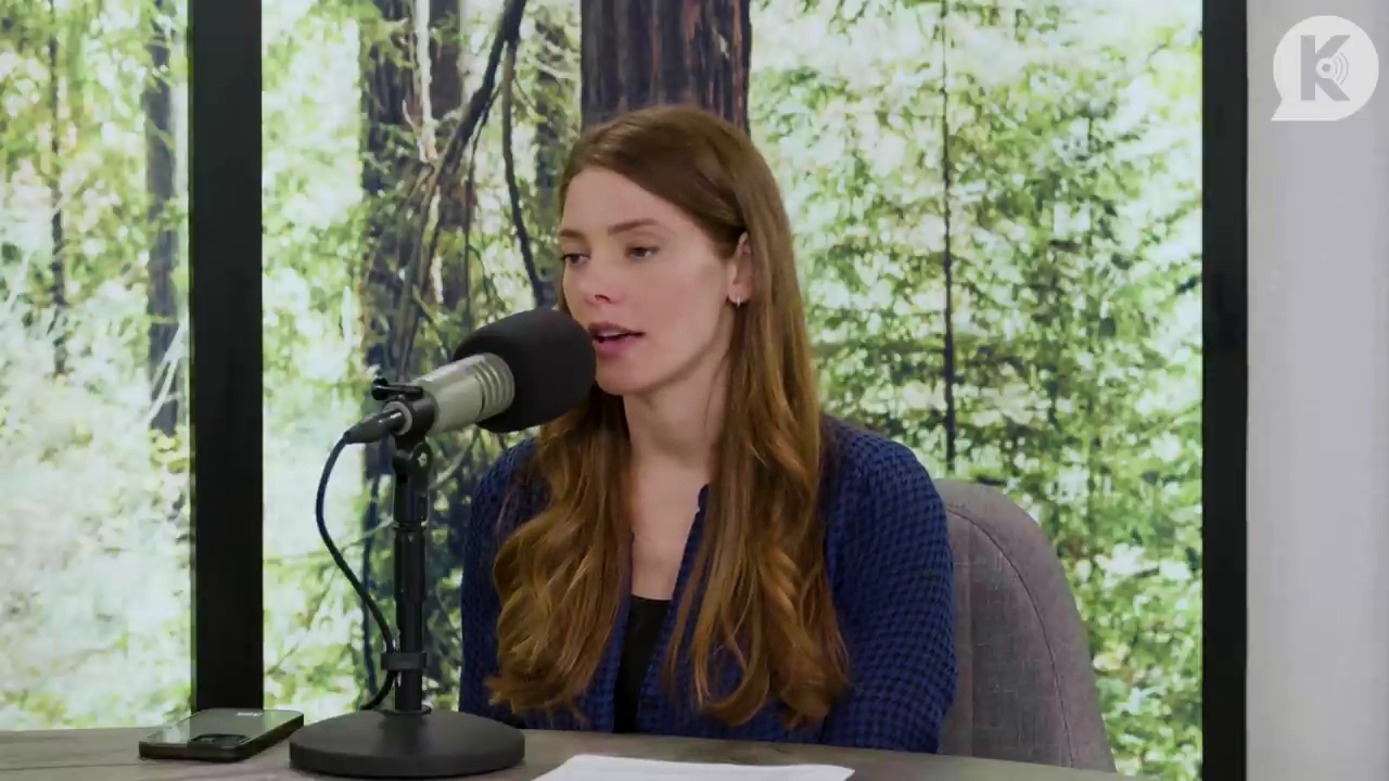 Ashley-Greene-dot-nl_TheTwilightEffectPostcast-Aflevering9NewMoonRewatchPart3of3-1789.jpg Ashley-Greene-dot-nl_TheTwilightEffectPostcast-Aflevering9NewMoonRewatchPart3of3-1789.jpg