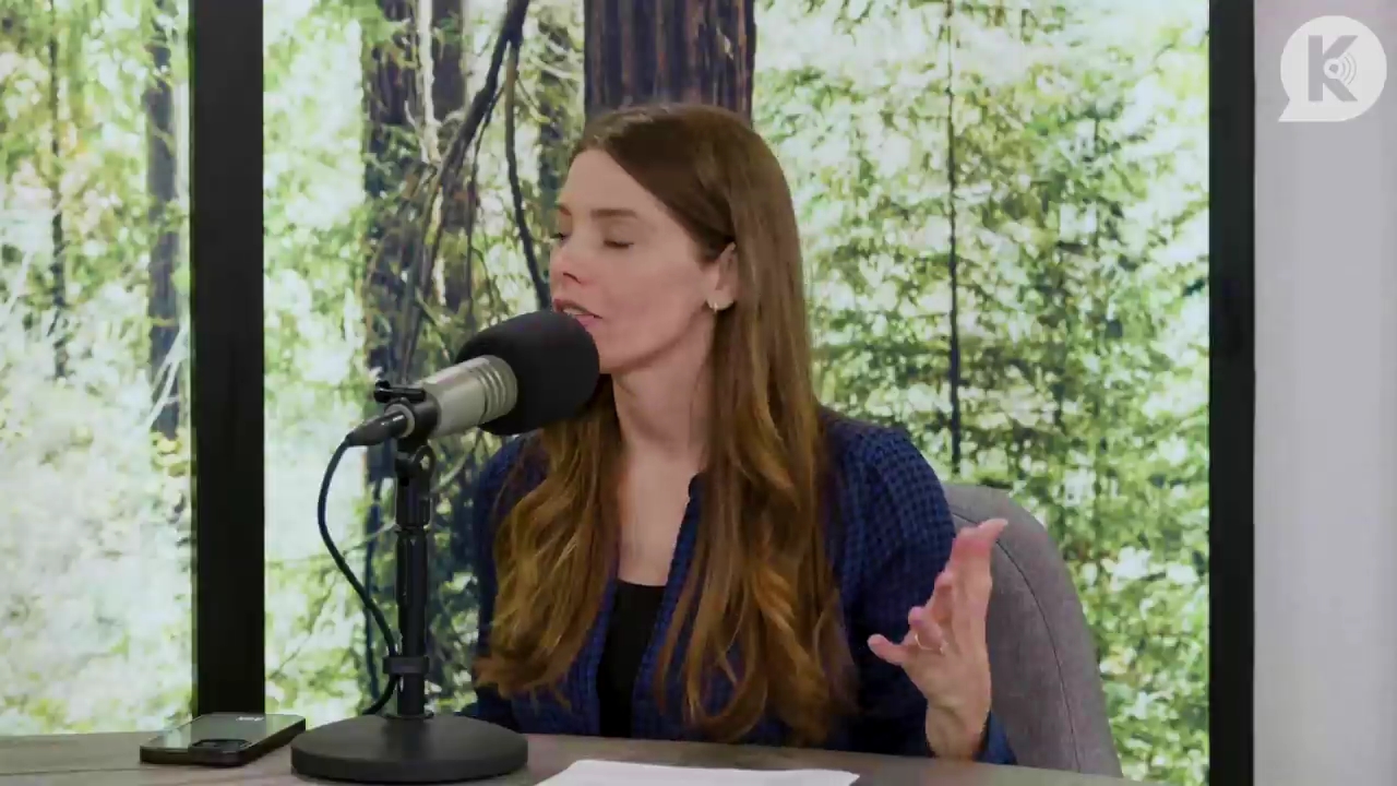 Ashley-Greene-dot-nl_TheTwilightEffectPostcast-Aflevering9NewMoonRewatchPart3of3-1794.jpg Ashley-Greene-dot-nl_TheTwilightEffectPostcast-Aflevering9NewMoonRewatchPart3of3-1794.jpg