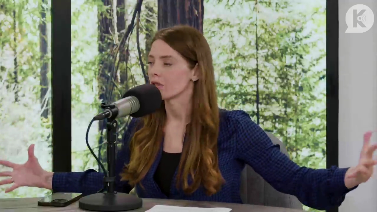 Ashley-Greene-dot-nl_TheTwilightEffectPostcast-Aflevering9NewMoonRewatchPart3of3-1808.jpg Ashley-Greene-dot-nl_TheTwilightEffectPostcast-Aflevering9NewMoonRewatchPart3of3-1808.jpg