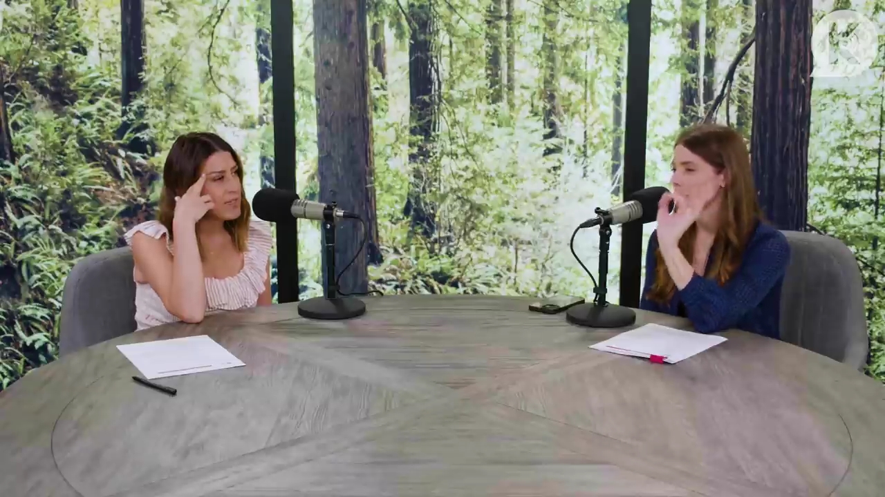 Ashley-Greene-dot-nl_TheTwilightEffectPostcast-Aflevering9NewMoonRewatchPart3of3-1859.jpg Ashley-Greene-dot-nl_TheTwilightEffectPostcast-Aflevering9NewMoonRewatchPart3of3-1859.jpg