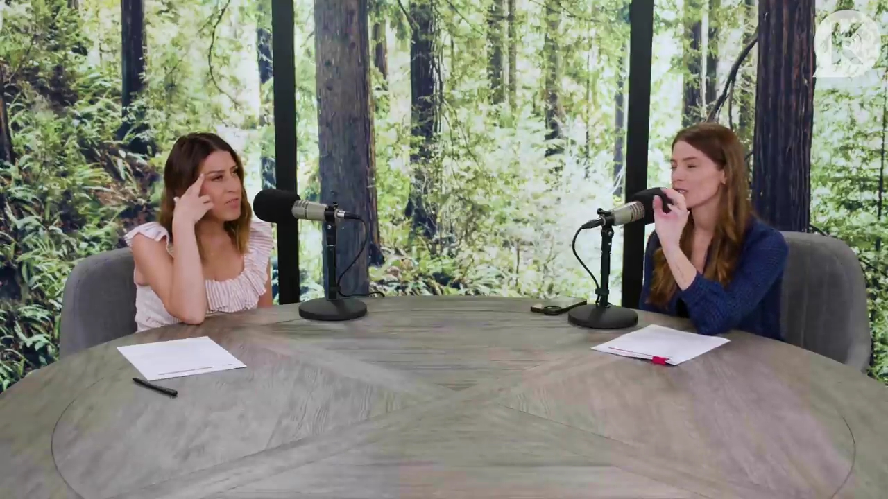 Ashley-Greene-dot-nl_TheTwilightEffectPostcast-Aflevering9NewMoonRewatchPart3of3-1861.jpg Ashley-Greene-dot-nl_TheTwilightEffectPostcast-Aflevering9NewMoonRewatchPart3of3-1861.jpg