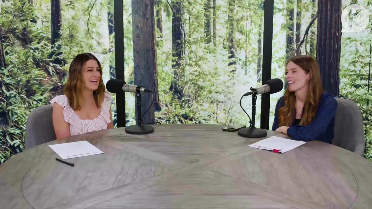 Ashley-Greene-dot-nl_TheTwilightEffectPostcast-Aflevering9NewMoonRewatchPart3of3-1915.jpg Ashley-Greene-dot-nl_TheTwilightEffectPostcast-Aflevering9NewMoonRewatchPart3of3-1915.jpg