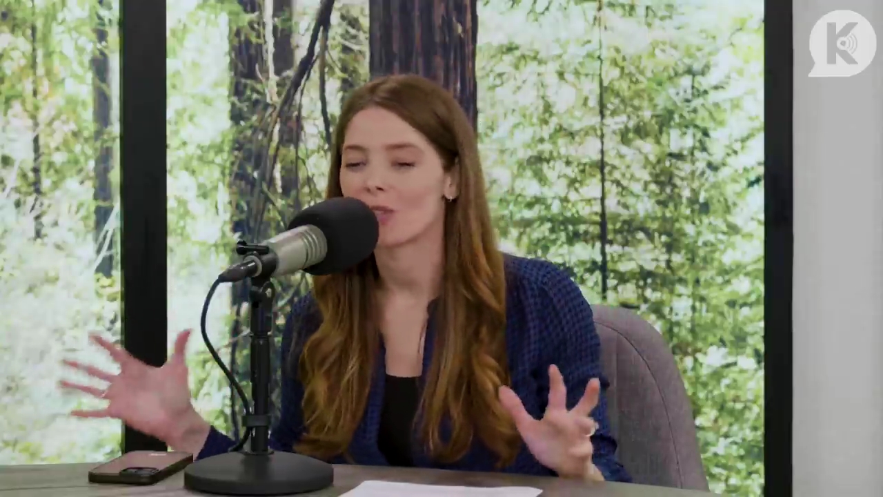 Ashley-Greene-dot-nl_TheTwilightEffectPostcast-Aflevering9NewMoonRewatchPart3of3-1919.jpg Ashley-Greene-dot-nl_TheTwilightEffectPostcast-Aflevering9NewMoonRewatchPart3of3-1919.jpg