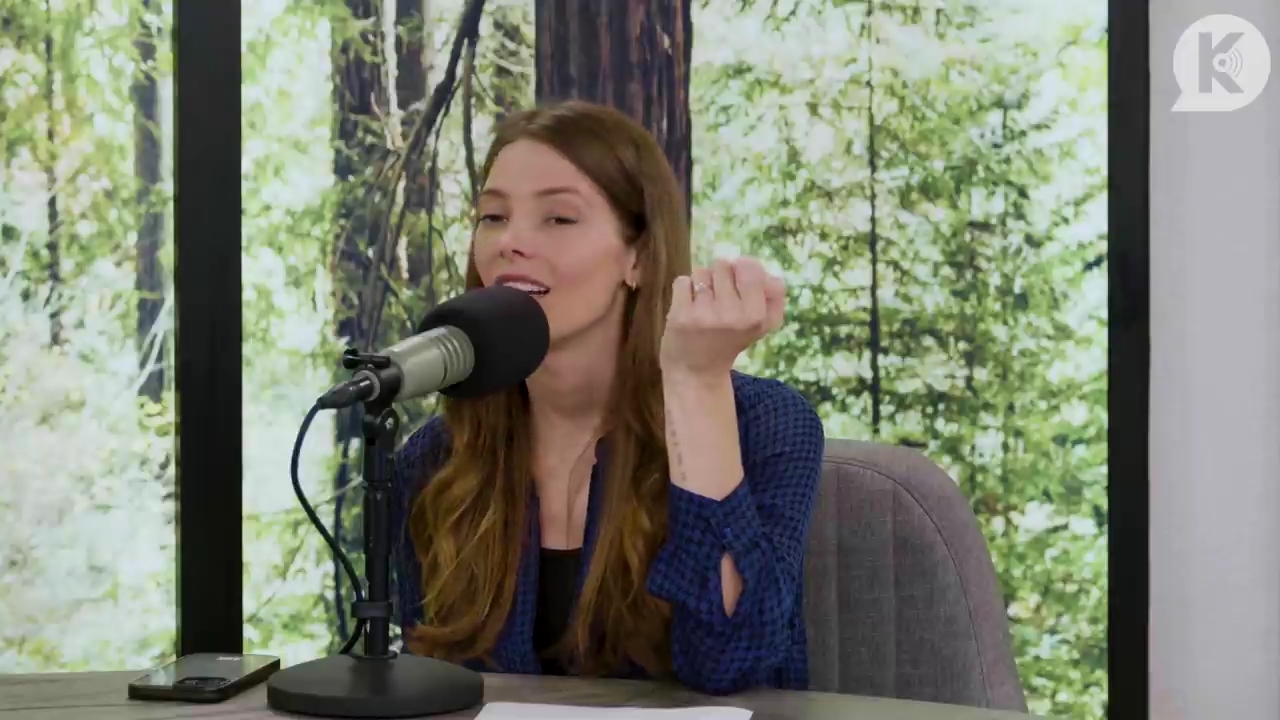 Ashley-Greene-dot-nl_TheTwilightEffectPostcast-Aflevering9NewMoonRewatchPart3of3-2018.jpg Ashley-Greene-dot-nl_TheTwilightEffectPostcast-Aflevering9NewMoonRewatchPart3of3-2018.jpg