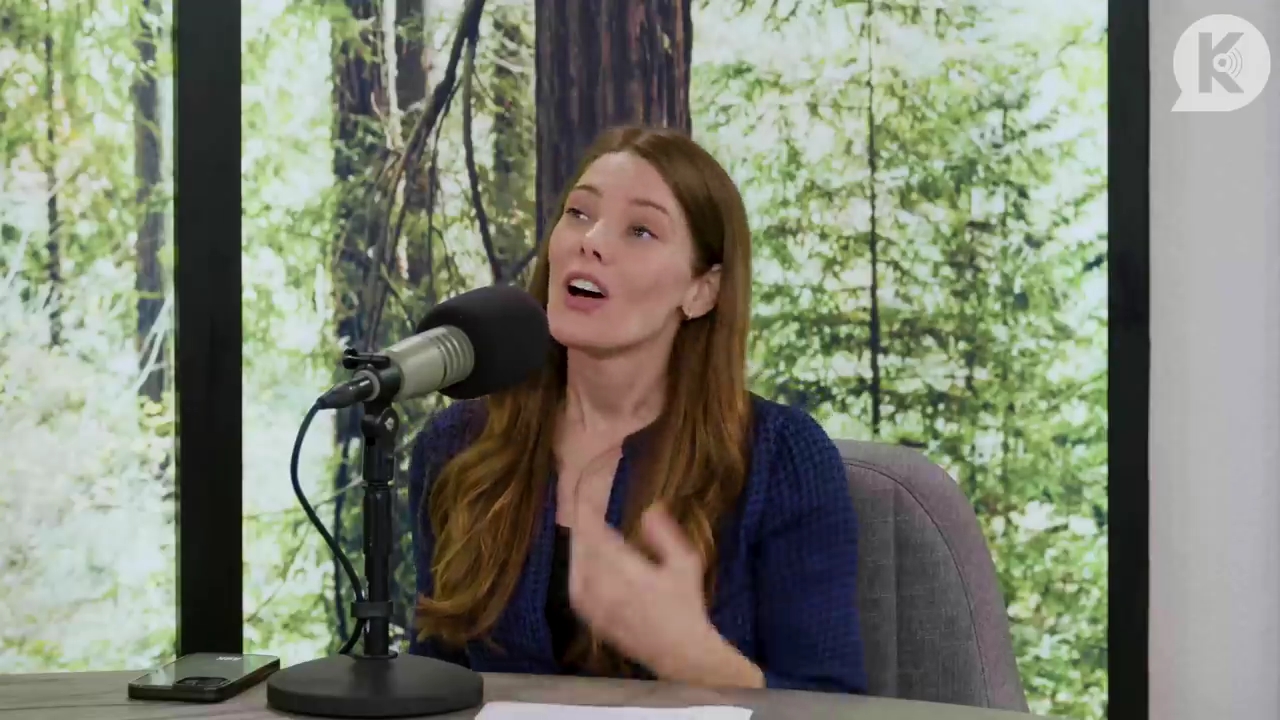 Ashley-Greene-dot-nl_TheTwilightEffectPostcast-Aflevering9NewMoonRewatchPart3of3-2021.jpg Ashley-Greene-dot-nl_TheTwilightEffectPostcast-Aflevering9NewMoonRewatchPart3of3-2021.jpg