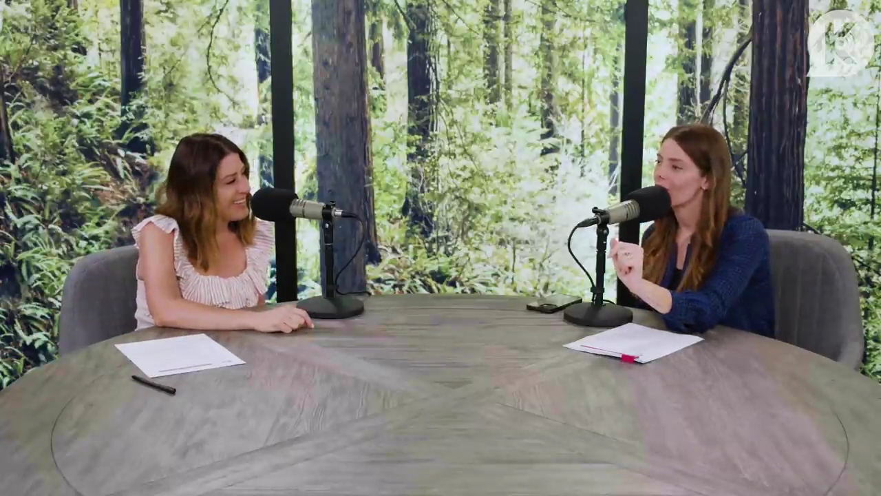 Ashley-Greene-dot-nl_TheTwilightEffectPostcast-Aflevering9NewMoonRewatchPart3of3-2141.jpg Ashley-Greene-dot-nl_TheTwilightEffectPostcast-Aflevering9NewMoonRewatchPart3of3-2141.jpg