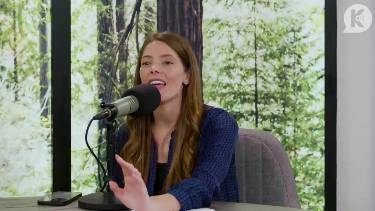 Ashley-Greene-dot-nl_TheTwilightEffectPostcast-Aflevering9NewMoonRewatchPart3of3-2148.jpg Ashley-Greene-dot-nl_TheTwilightEffectPostcast-Aflevering9NewMoonRewatchPart3of3-2148.jpg