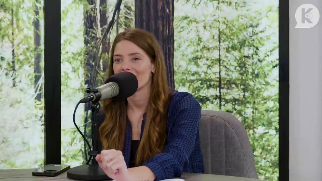 Ashley-Greene-dot-nl_TheTwilightEffectPostcast-Aflevering9NewMoonRewatchPart3of3-2152.jpg Ashley-Greene-dot-nl_TheTwilightEffectPostcast-Aflevering9NewMoonRewatchPart3of3-2152.jpg