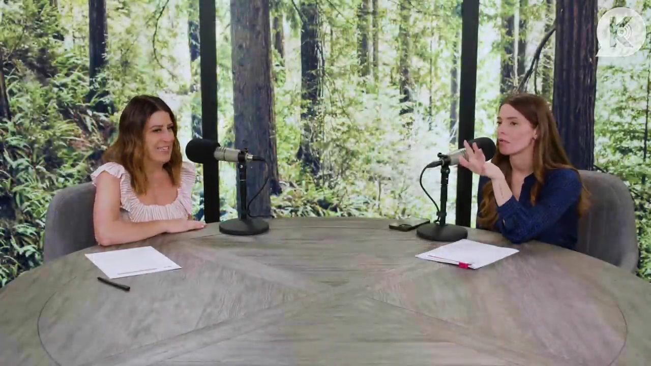 Ashley-Greene-dot-nl_TheTwilightEffectPostcast-Aflevering9NewMoonRewatchPart3of3-2206.jpg Ashley-Greene-dot-nl_TheTwilightEffectPostcast-Aflevering9NewMoonRewatchPart3of3-2206.jpg