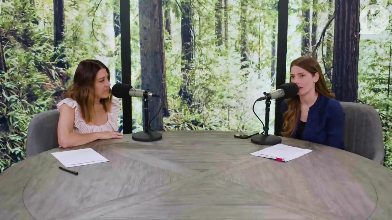 Ashley-Greene-dot-nl_TheTwilightEffectPostcast-Aflevering9NewMoonRewatchPart3of3-2214.jpg Ashley-Greene-dot-nl_TheTwilightEffectPostcast-Aflevering9NewMoonRewatchPart3of3-2214.jpg