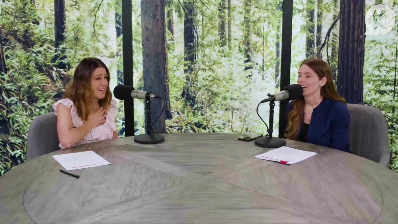 Ashley-Greene-dot-nl_TheTwilightEffectPostcast-Aflevering9NewMoonRewatchPart3of3-2217.jpg Ashley-Greene-dot-nl_TheTwilightEffectPostcast-Aflevering9NewMoonRewatchPart3of3-2217.jpg