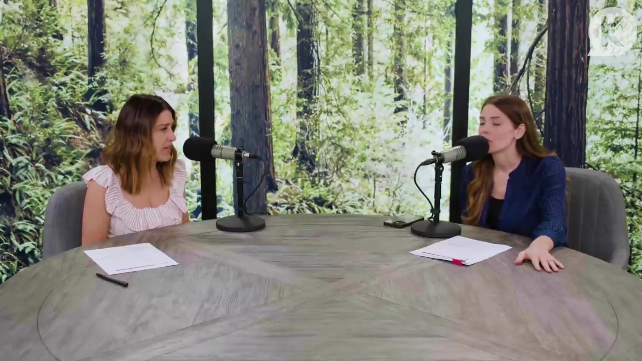 Ashley-Greene-dot-nl_TheTwilightEffectPostcast-Aflevering9NewMoonRewatchPart3of3-2245.jpg Ashley-Greene-dot-nl_TheTwilightEffectPostcast-Aflevering9NewMoonRewatchPart3of3-2245.jpg