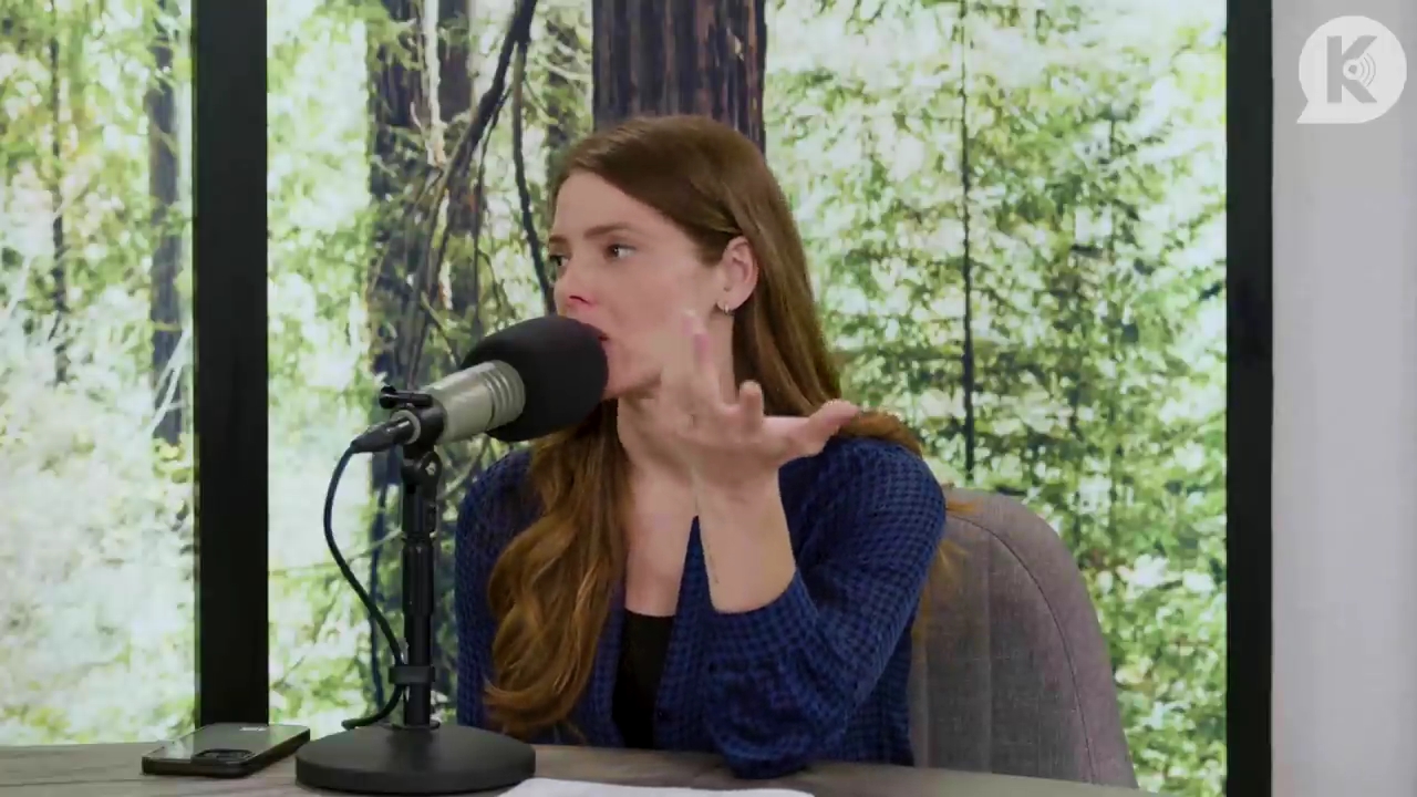 Ashley-Greene-dot-nl_TheTwilightEffectPostcast-Aflevering9NewMoonRewatchPart3of3-2258.jpg Ashley-Greene-dot-nl_TheTwilightEffectPostcast-Aflevering9NewMoonRewatchPart3of3-2258.jpg