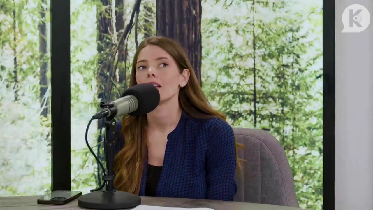 Ashley-Greene-dot-nl_TheTwilightEffectPostcast-Aflevering9NewMoonRewatchPart3of3-2274.jpg Ashley-Greene-dot-nl_TheTwilightEffectPostcast-Aflevering9NewMoonRewatchPart3of3-2274.jpg