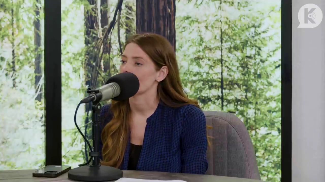 Ashley-Greene-dot-nl_TheTwilightEffectPostcast-Aflevering9NewMoonRewatchPart3of3-2281.jpg Ashley-Greene-dot-nl_TheTwilightEffectPostcast-Aflevering9NewMoonRewatchPart3of3-2281.jpg