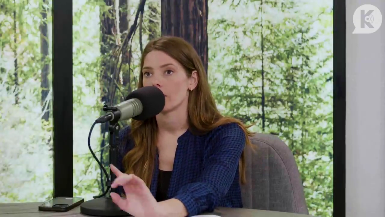 Ashley-Greene-dot-nl_TheTwilightEffectPostcast-Aflevering9NewMoonRewatchPart3of3-2326.jpg Ashley-Greene-dot-nl_TheTwilightEffectPostcast-Aflevering9NewMoonRewatchPart3of3-2326.jpg