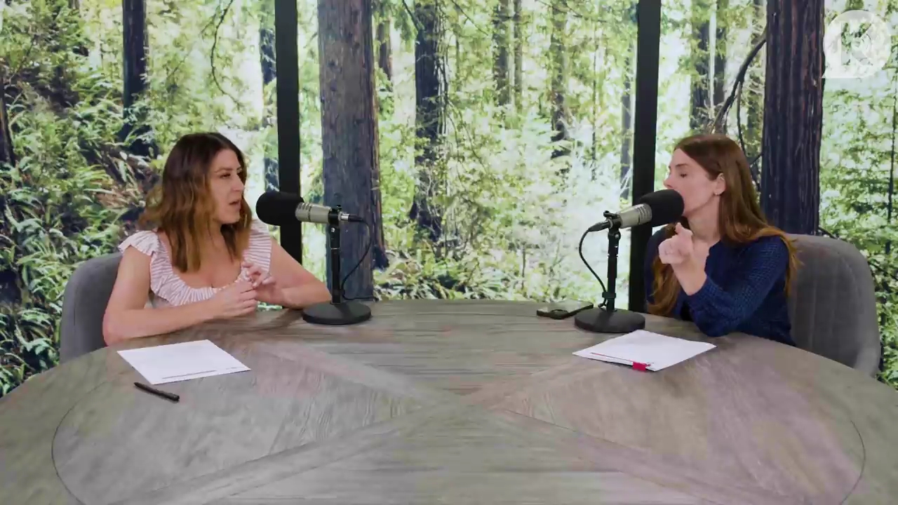 Ashley-Greene-dot-nl_TheTwilightEffectPostcast-Aflevering9NewMoonRewatchPart3of3-2333.jpg Ashley-Greene-dot-nl_TheTwilightEffectPostcast-Aflevering9NewMoonRewatchPart3of3-2333.jpg