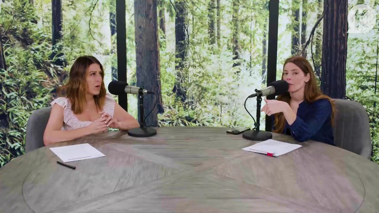 Ashley-Greene-dot-nl_TheTwilightEffectPostcast-Aflevering9NewMoonRewatchPart3of3-2335.jpg Ashley-Greene-dot-nl_TheTwilightEffectPostcast-Aflevering9NewMoonRewatchPart3of3-2335.jpg