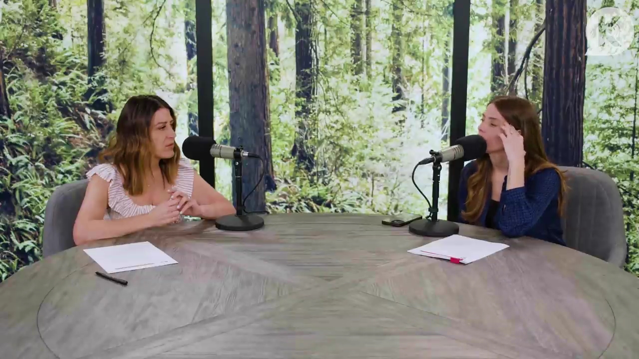 Ashley-Greene-dot-nl_TheTwilightEffectPostcast-Aflevering9NewMoonRewatchPart3of3-2341.jpg Ashley-Greene-dot-nl_TheTwilightEffectPostcast-Aflevering9NewMoonRewatchPart3of3-2341.jpg