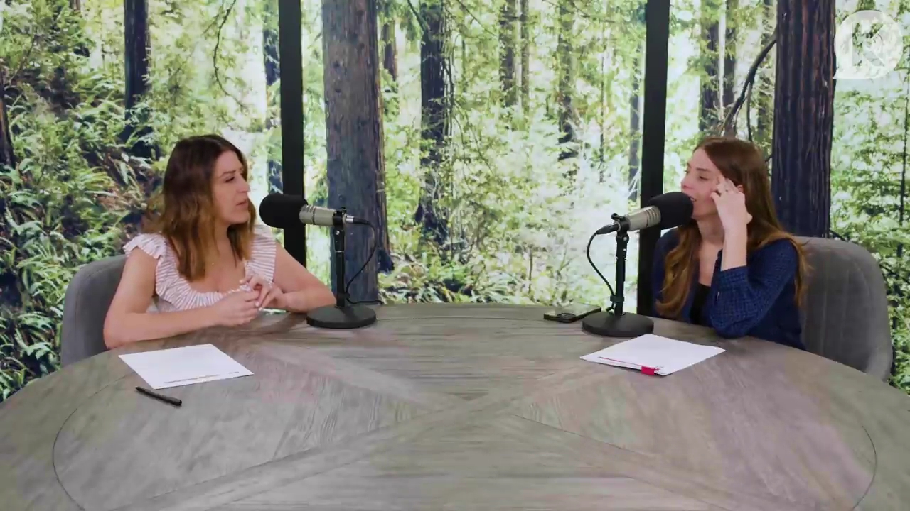 Ashley-Greene-dot-nl_TheTwilightEffectPostcast-Aflevering9NewMoonRewatchPart3of3-2343.jpg Ashley-Greene-dot-nl_TheTwilightEffectPostcast-Aflevering9NewMoonRewatchPart3of3-2343.jpg