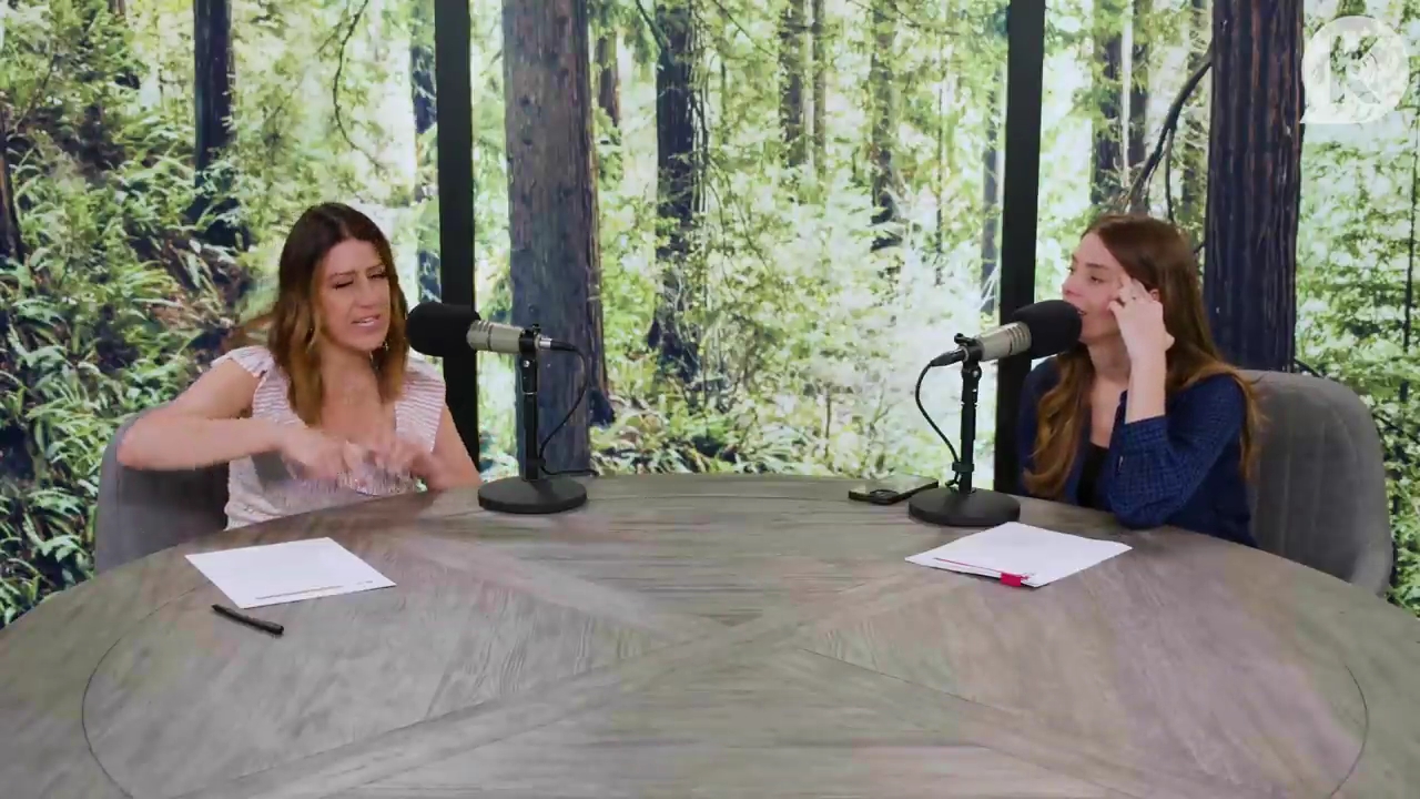 Ashley-Greene-dot-nl_TheTwilightEffectPostcast-Aflevering9NewMoonRewatchPart3of3-2344.jpg Ashley-Greene-dot-nl_TheTwilightEffectPostcast-Aflevering9NewMoonRewatchPart3of3-2344.jpg